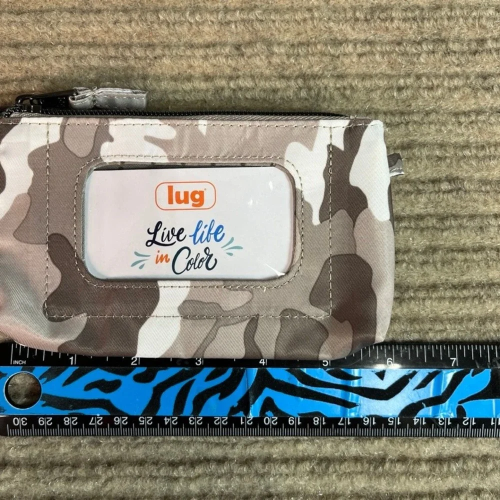 NWT Lug Metro XL Card Case Coin Pouch Taupe Camo Scallop Quilt New with Tags